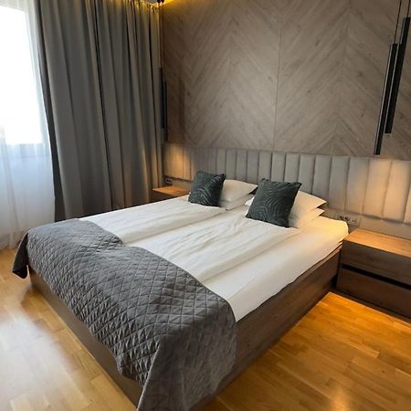 Dom Boutique Apartments - Park View Белград Екстер'єр фото